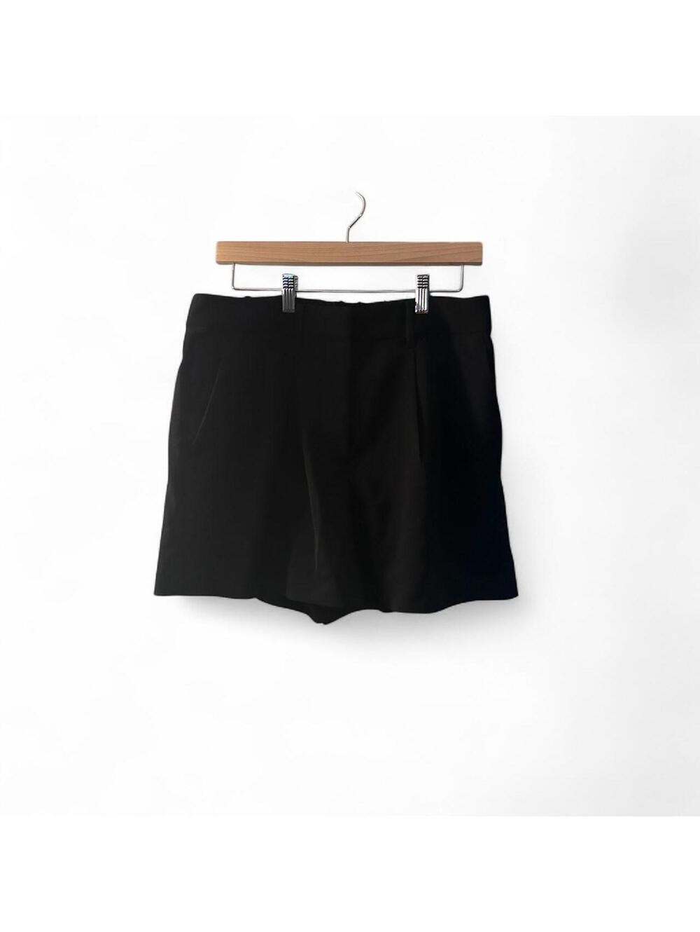 Quince Black Stretch Crepe Pleated Shorts Size 12 High Rise